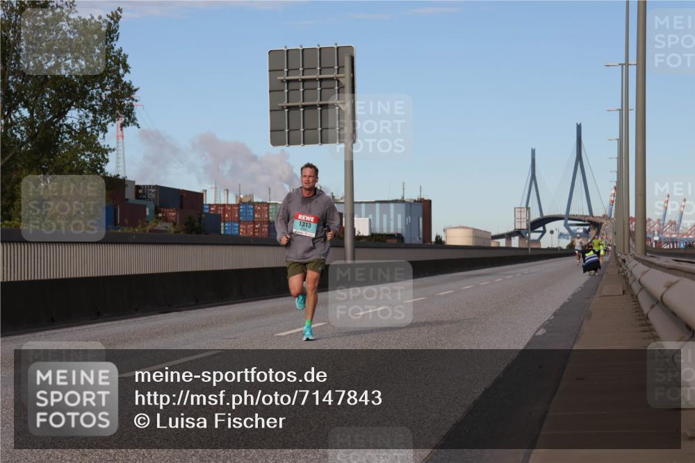 03.10.2024 - Köhlbrandbrückenlauf Luisa Fischer http://msf.ph/oto/7147843 03.10.2024 09:39:04 Position 3 1313 meine-sportfotos.de