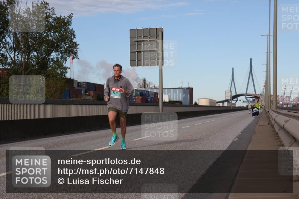 03.10.2024 - Köhlbrandbrückenlauf Luisa Fischer http://msf.ph/oto/7147848 03.10.2024 09:39:05 Position 3 1313 meine-sportfotos.de