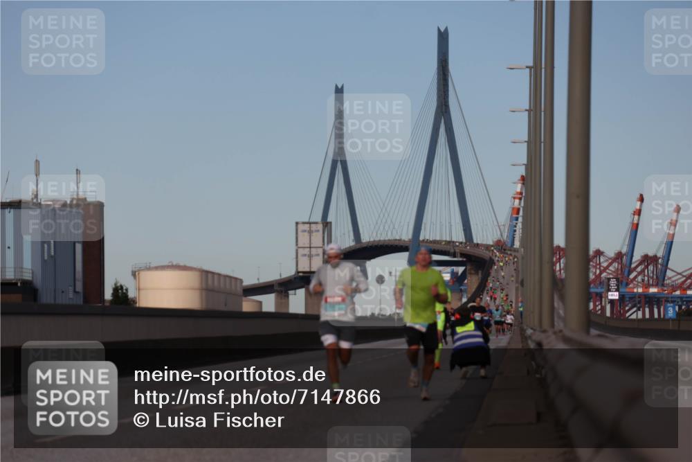 03.10.2024 - Köhlbrandbrückenlauf Luisa Fischer http://msf.ph/oto/7147866 03.10.2024 09:39:17 Position 3  meine-sportfotos.de