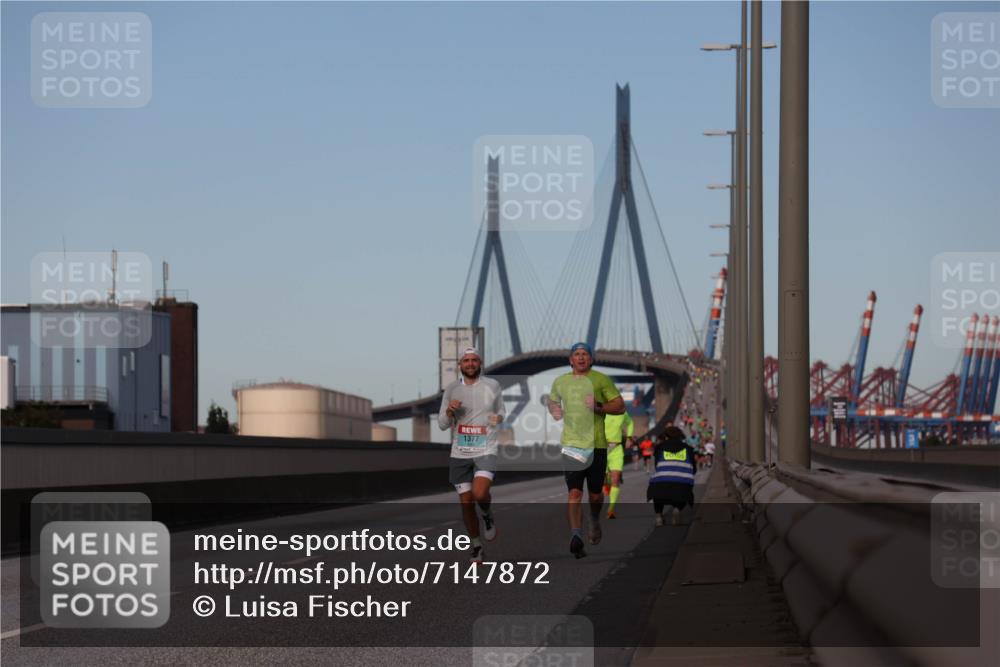 03.10.2024 - Köhlbrandbrückenlauf Luisa Fischer http://msf.ph/oto/7147872 03.10.2024 09:39:18 Position 3 1377 meine-sportfotos.de