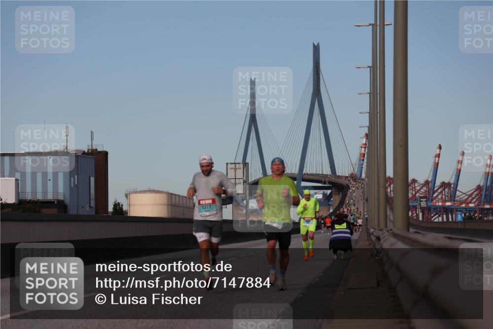03.10.2024 - Köhlbrandbrückenlauf Luisa Fischer http://msf.ph/oto/7147884 03.10.2024 09:39:20 Position 3 1377 meine-sportfotos.de