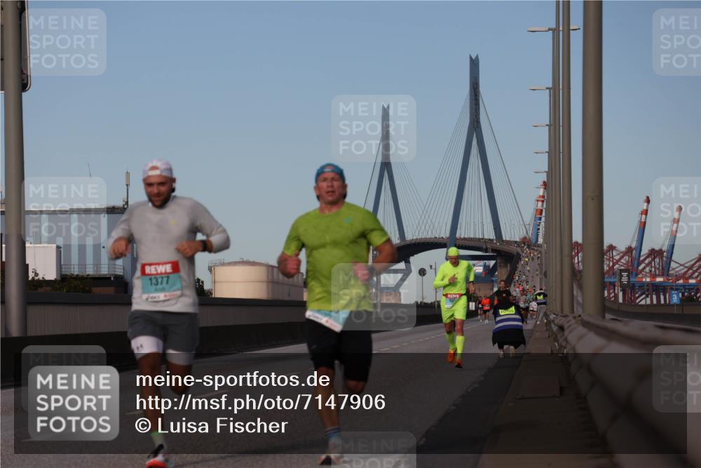 03.10.2024 - Köhlbrandbrückenlauf Luisa Fischer http://msf.ph/oto/7147906 03.10.2024 09:39:22 Position 3 1377 meine-sportfotos.de