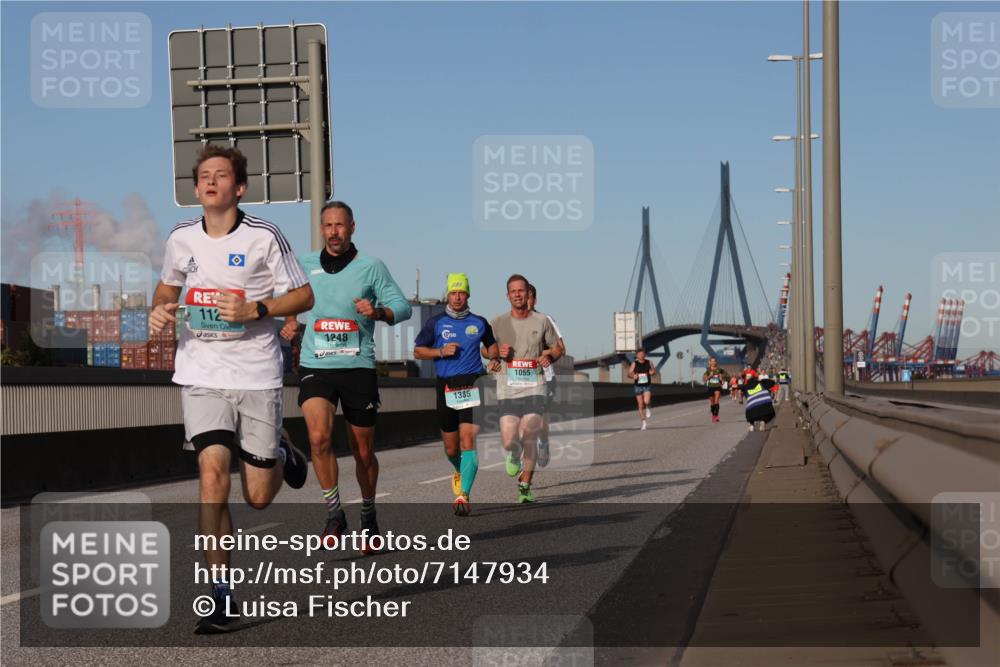 03.10.2024 - Köhlbrandbrückenlauf Luisa Fischer http://msf.ph/oto/7147934 03.10.2024 09:40:05 Position 3 112, 1248, 1055, 1335 meine-sportfotos.de