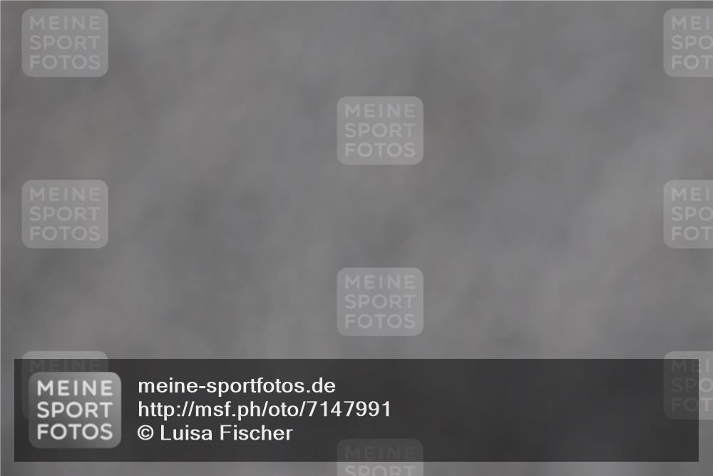 03.10.2024 - Köhlbrandbrückenlauf Luisa Fischer http://msf.ph/oto/7147991 03.10.2024 09:41:47 Position 3  meine-sportfotos.de