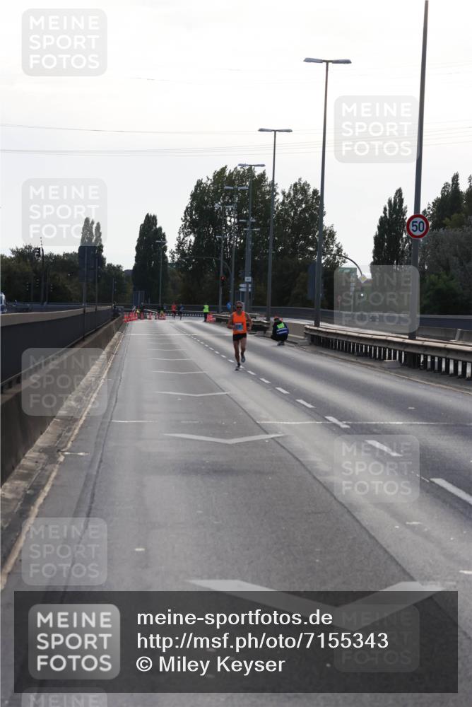 03.10.2024 - Köhlbrandbrückenlauf Miley Keyser http://msf.ph/oto/7155343 03.10.2024 09:08:51 Position 3 50 meine-sportfotos.de