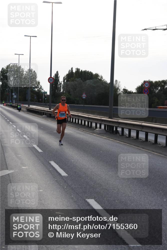 03.10.2024 - Köhlbrandbrückenlauf Miley Keyser http://msf.ph/oto/7155360 03.10.2024 09:08:58 Position 3 3735, 50 meine-sportfotos.de