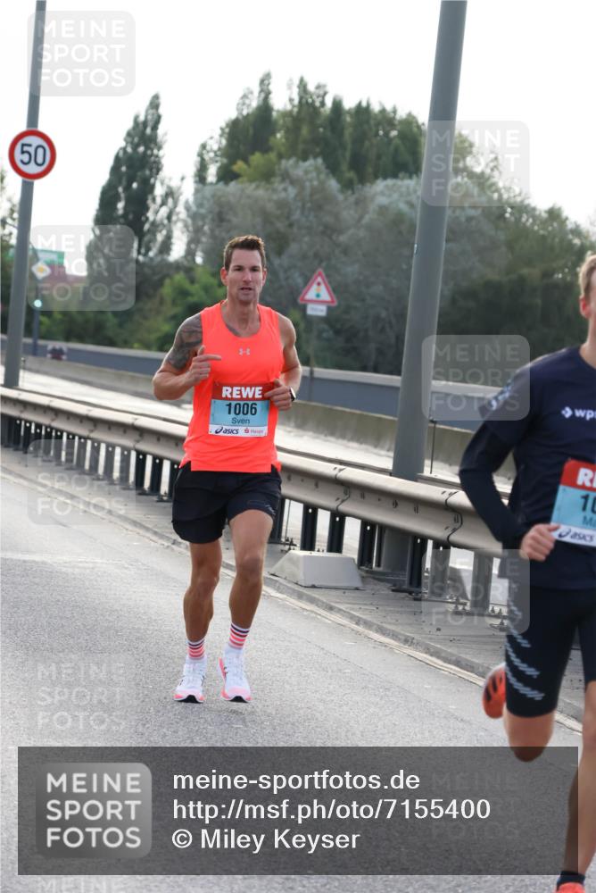 03.10.2024 - Köhlbrandbrückenlauf Miley Keyser http://msf.ph/oto/7155400 03.10.2024 09:09:42 Position 3 50, 50, 1006, 10 meine-sportfotos.de