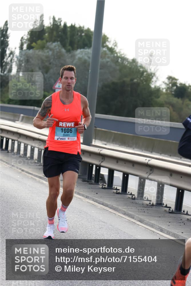 03.10.2024 - Köhlbrandbrückenlauf Miley Keyser http://msf.ph/oto/7155404 03.10.2024 09:09:43 Position 3 1006 meine-sportfotos.de