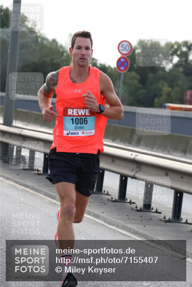 03.10.2024 - Köhlbrandbrückenlauf Miley Keyser http://msf.ph/oto/7155407 03.10.2024 09:09:44 Position 3 1006, 50 meine-sportfotos.de