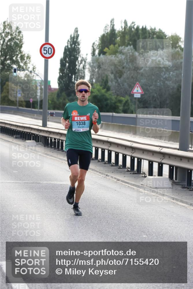 03.10.2024 - Köhlbrandbrückenlauf Miley Keyser http://msf.ph/oto/7155420 03.10.2024 09:09:53 Position 3 50, 50, 1038 meine-sportfotos.de