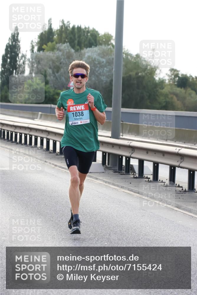 03.10.2024 - Köhlbrandbrückenlauf Miley Keyser http://msf.ph/oto/7155424 03.10.2024 09:09:54 Position 3 1038 meine-sportfotos.de