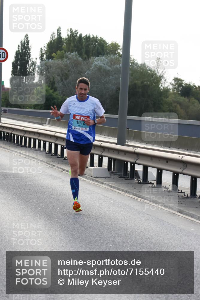 03.10.2024 - Köhlbrandbrückenlauf Miley Keyser http://msf.ph/oto/7155440 03.10.2024 09:10:05 Position 3 50, 1012 meine-sportfotos.de