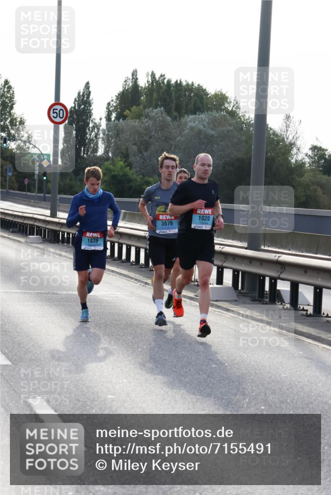 03.10.2024 - Köhlbrandbrückenlauf Miley Keyser http://msf.ph/oto/7155491 03.10.2024 09:10:25 Position 3 50, 1839, 3676, 1020 meine-sportfotos.de