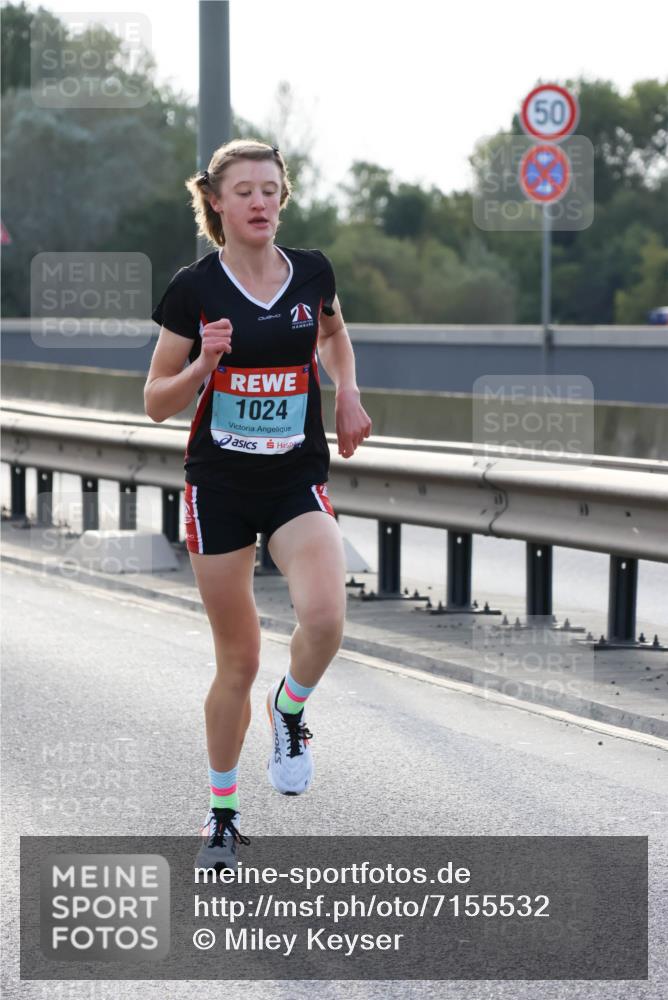 03.10.2024 - Köhlbrandbrückenlauf Miley Keyser http://msf.ph/oto/7155532 03.10.2024 09:10:36 Position 3 1024, 50 meine-sportfotos.de