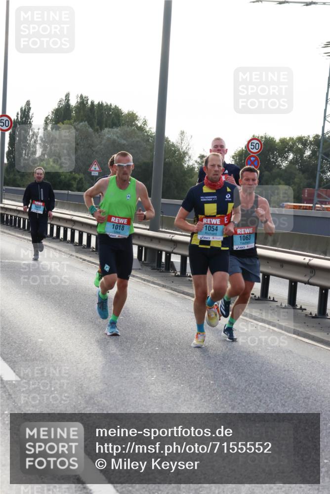 03.10.2024 - Köhlbrandbrückenlauf Miley Keyser http://msf.ph/oto/7155552 03.10.2024 09:10:47 Position 3 50, 1030, 50, 1018, 1054, 1063 meine-sportfotos.de