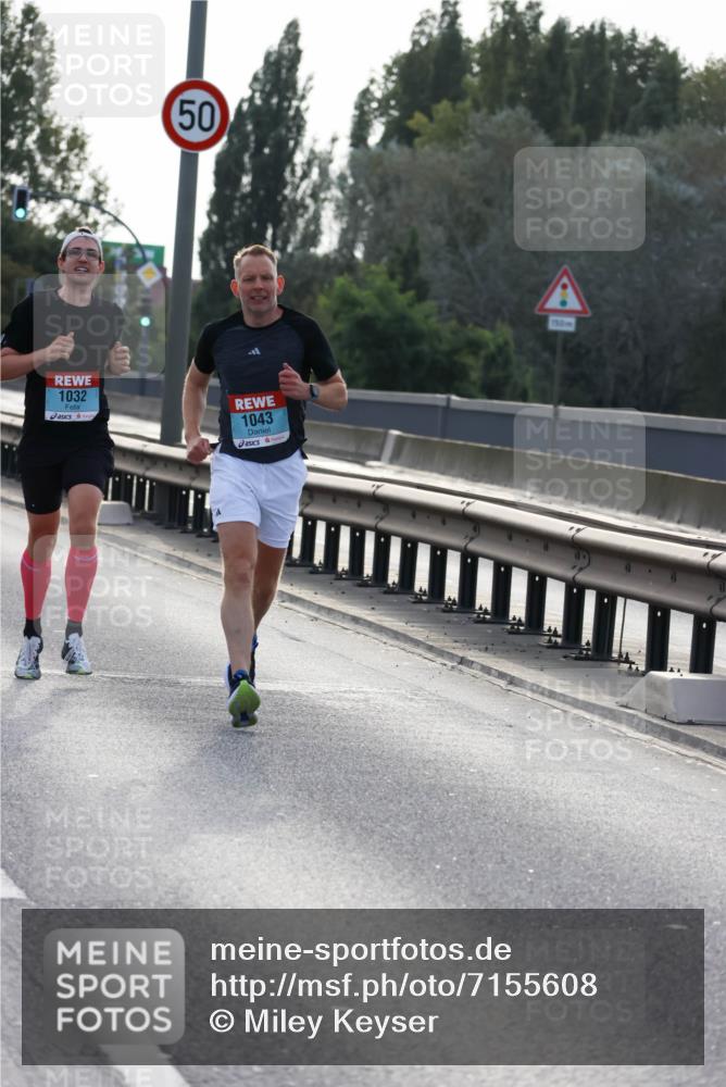 03.10.2024 - Köhlbrandbrückenlauf Miley Keyser http://msf.ph/oto/7155608 03.10.2024 09:11:04 Position 3 50, 50, 1032, 1043, 150 meine-sportfotos.de