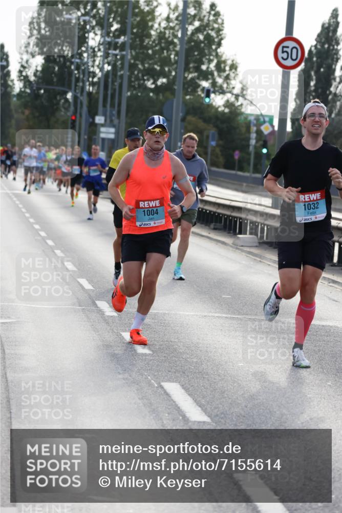 03.10.2024 - Köhlbrandbrückenlauf Miley Keyser http://msf.ph/oto/7155614 03.10.2024 09:11:06 Position 3 1004, 50, 50, 1032 meine-sportfotos.de