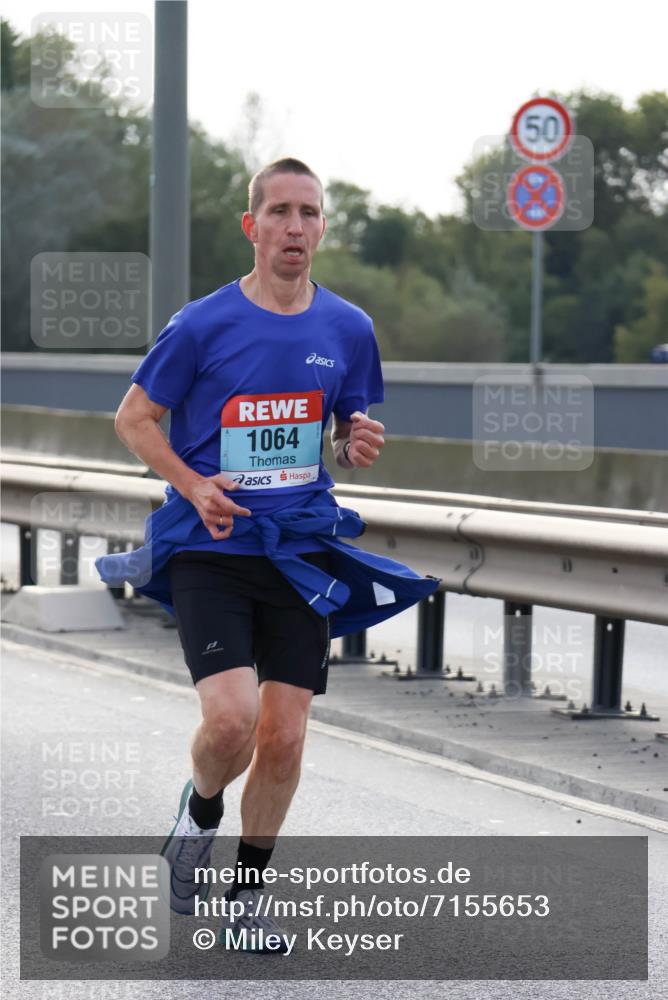 03.10.2024 - Köhlbrandbrückenlauf Miley Keyser http://msf.ph/oto/7155653 03.10.2024 09:11:22 Position 3 1064, 50 meine-sportfotos.de