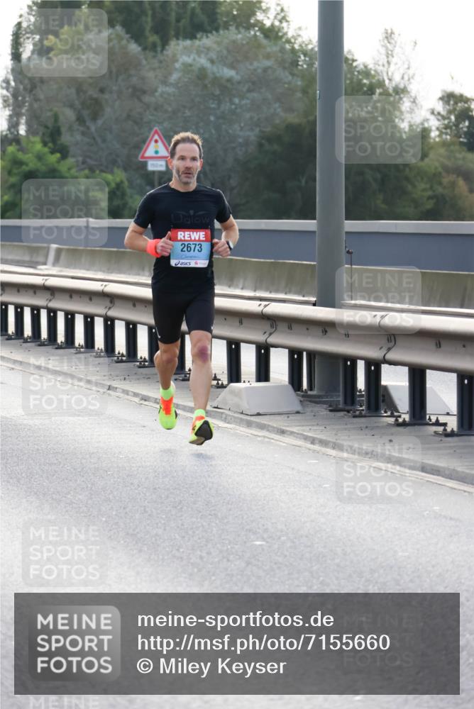03.10.2024 - Köhlbrandbrückenlauf Miley Keyser http://msf.ph/oto/7155660 03.10.2024 09:11:24 Position 3 150, 2673 meine-sportfotos.de