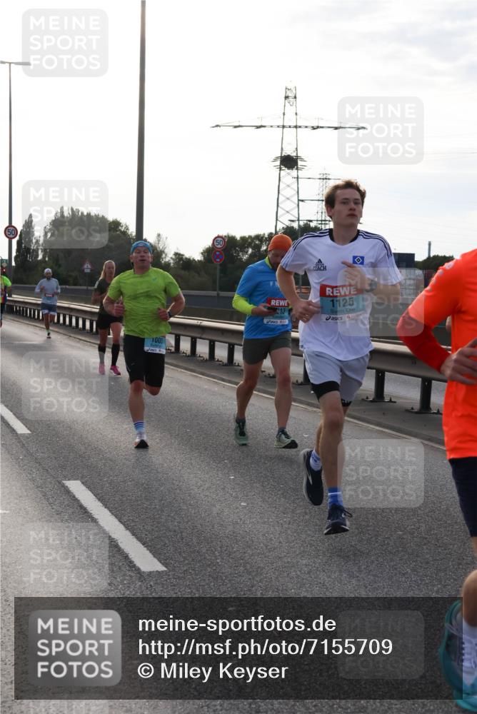 03.10.2024 - Köhlbrandbrückenlauf Miley Keyser http://msf.ph/oto/7155709 03.10.2024 09:11:39 Position 3 50, 1005, 213, 1125 meine-sportfotos.de