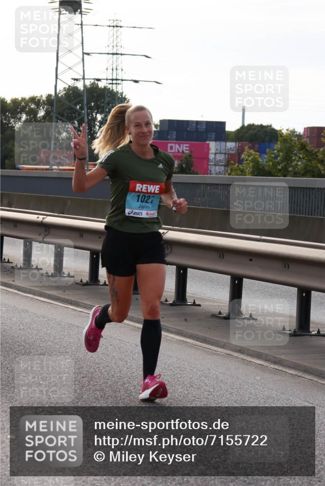 03.10.2024 - Köhlbrandbrückenlauf Miley Keyser http://msf.ph/oto/7155722 03.10.2024 09:11:42 Position 3 1027 meine-sportfotos.de