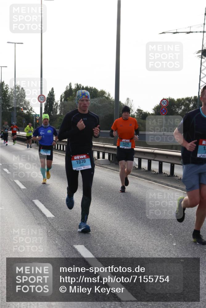 03.10.2024 - Köhlbrandbrückenlauf Miley Keyser http://msf.ph/oto/7155754 03.10.2024 09:11:51 Position 3 50, 1335, 1070, 50, 1429 meine-sportfotos.de