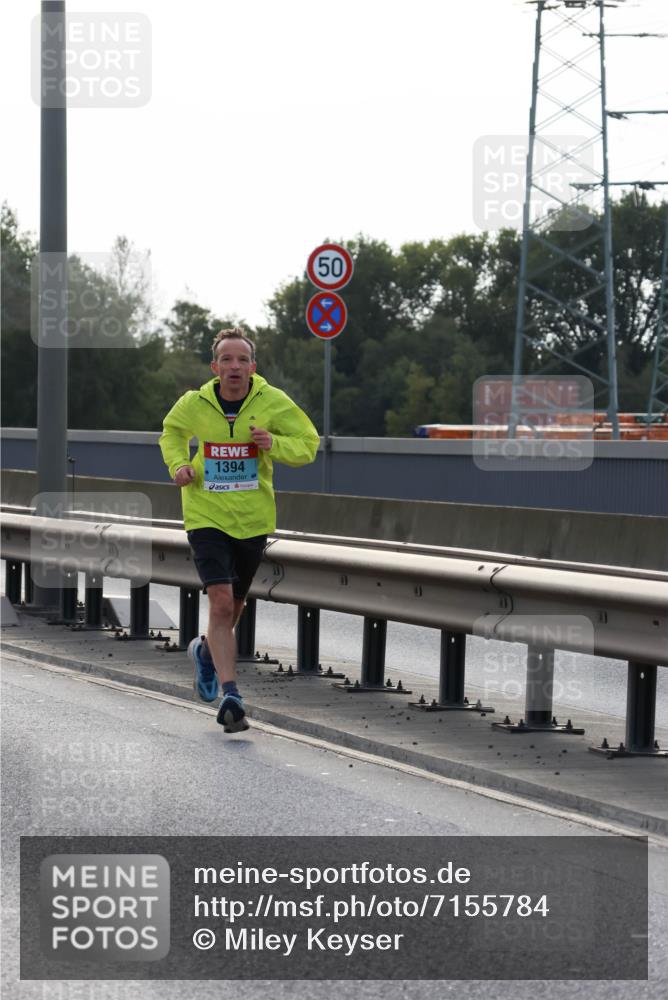 03.10.2024 - Köhlbrandbrückenlauf Miley Keyser http://msf.ph/oto/7155784 03.10.2024 09:12:00 Position 3 1394, 50 meine-sportfotos.de