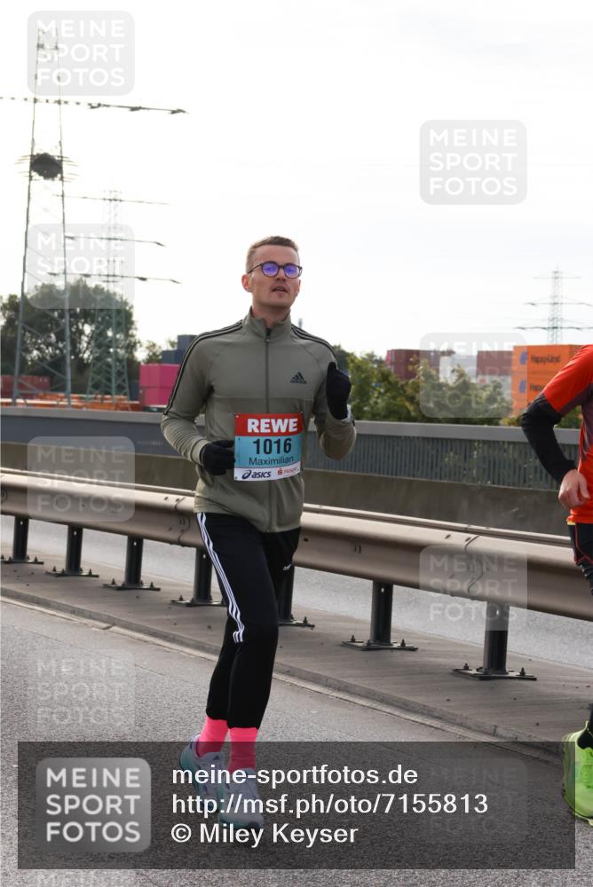 03.10.2024 - Köhlbrandbrückenlauf Miley Keyser http://msf.ph/oto/7155813 03.10.2024 09:12:07 Position 3 1016 meine-sportfotos.de