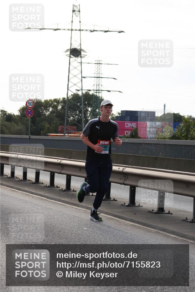 03.10.2024 - Köhlbrandbrückenlauf Miley Keyser http://msf.ph/oto/7155823 03.10.2024 09:12:08 Position 3 50, 1160 meine-sportfotos.de