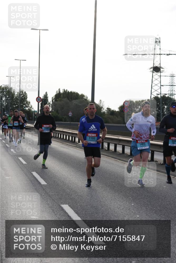 03.10.2024 - Köhlbrandbrückenlauf Miley Keyser http://msf.ph/oto/7155847 03.10.2024 09:12:13 Position 3 50, 2097, 1155, 1423, 1316 meine-sportfotos.de