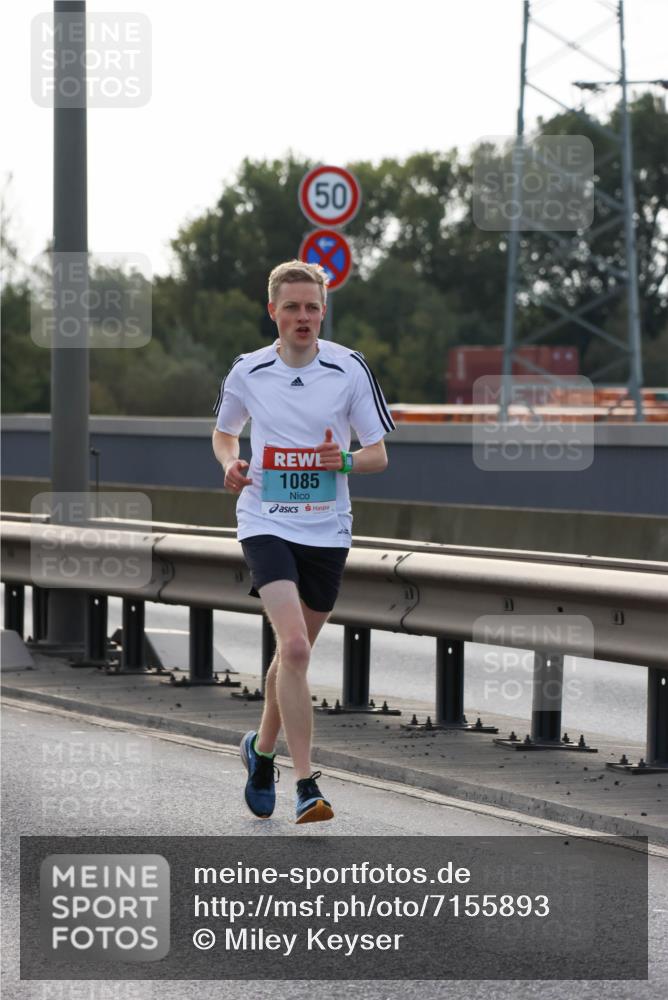 03.10.2024 - Köhlbrandbrückenlauf Miley Keyser http://msf.ph/oto/7155893 03.10.2024 09:12:28 Position 3 50, 1085 meine-sportfotos.de