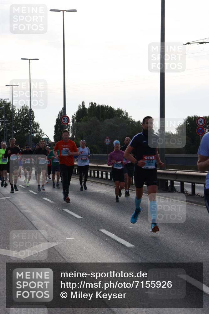 03.10.2024 - Köhlbrandbrückenlauf Miley Keyser http://msf.ph/oto/7155926 03.10.2024 09:12:35 Position 3 1172, 1310, 1308, 1529, 1131, 1334, 50 meine-sportfotos.de