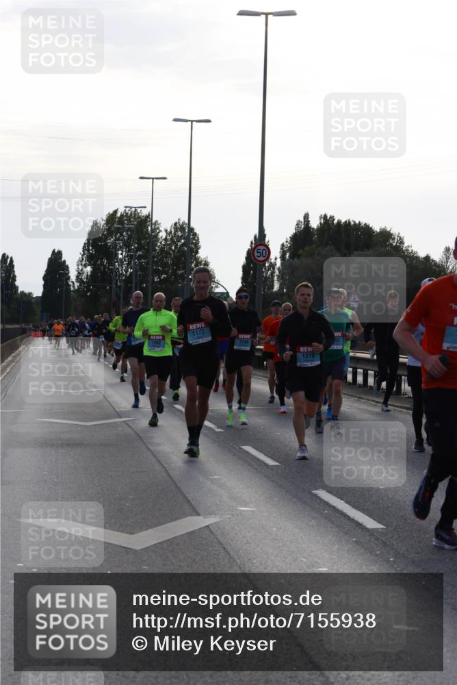 03.10.2024 - Köhlbrandbrückenlauf Miley Keyser http://msf.ph/oto/7155938 03.10.2024 09:12:38 Position 3 1482, 50, 1172, 1245, 1310 meine-sportfotos.de