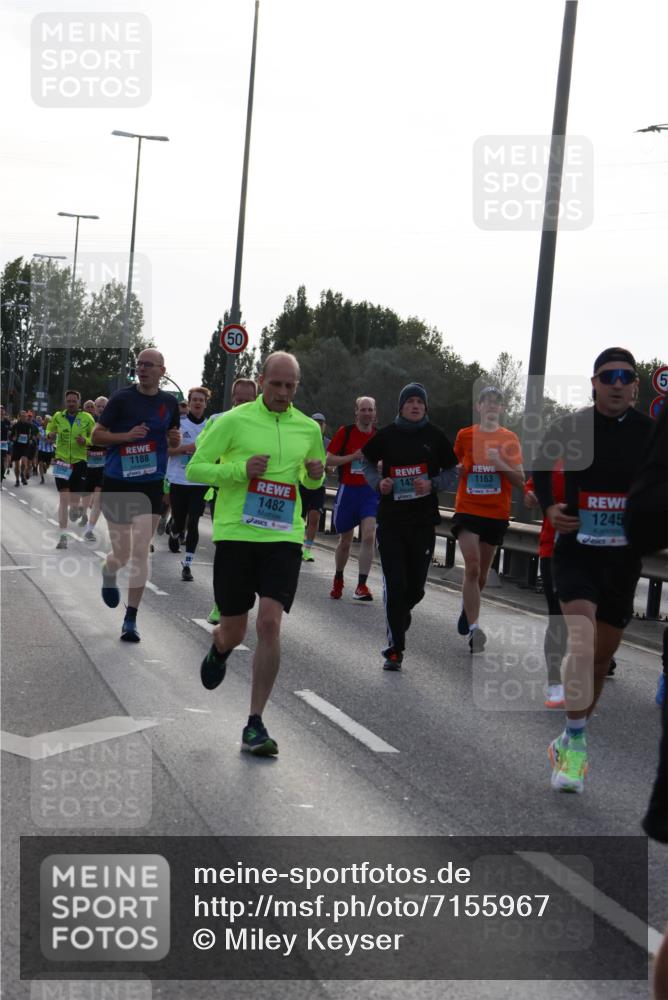 03.10.2024 - Köhlbrandbrückenlauf Miley Keyser http://msf.ph/oto/7155967 03.10.2024 09:12:42 Position 3 50, 1188, 1482, 143, 1163, 1245, 5 meine-sportfotos.de