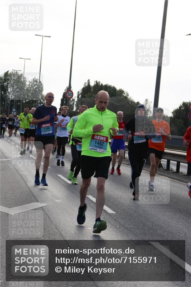 03.10.2024 - Köhlbrandbrückenlauf Miley Keyser http://msf.ph/oto/7155971 03.10.2024 09:12:43 Position 3 1188, 1438, 14, 1482, 69, 1435, 163 meine-sportfotos.de