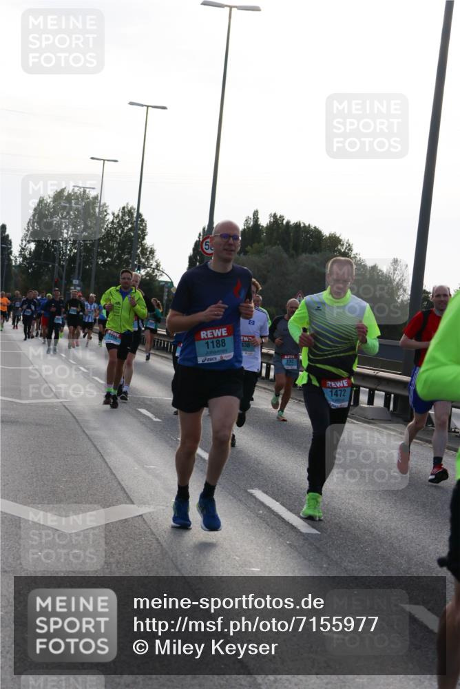 03.10.2024 - Köhlbrandbrückenlauf Miley Keyser http://msf.ph/oto/7155977 03.10.2024 09:12:44 Position 3 1188, 138, 1472 meine-sportfotos.de