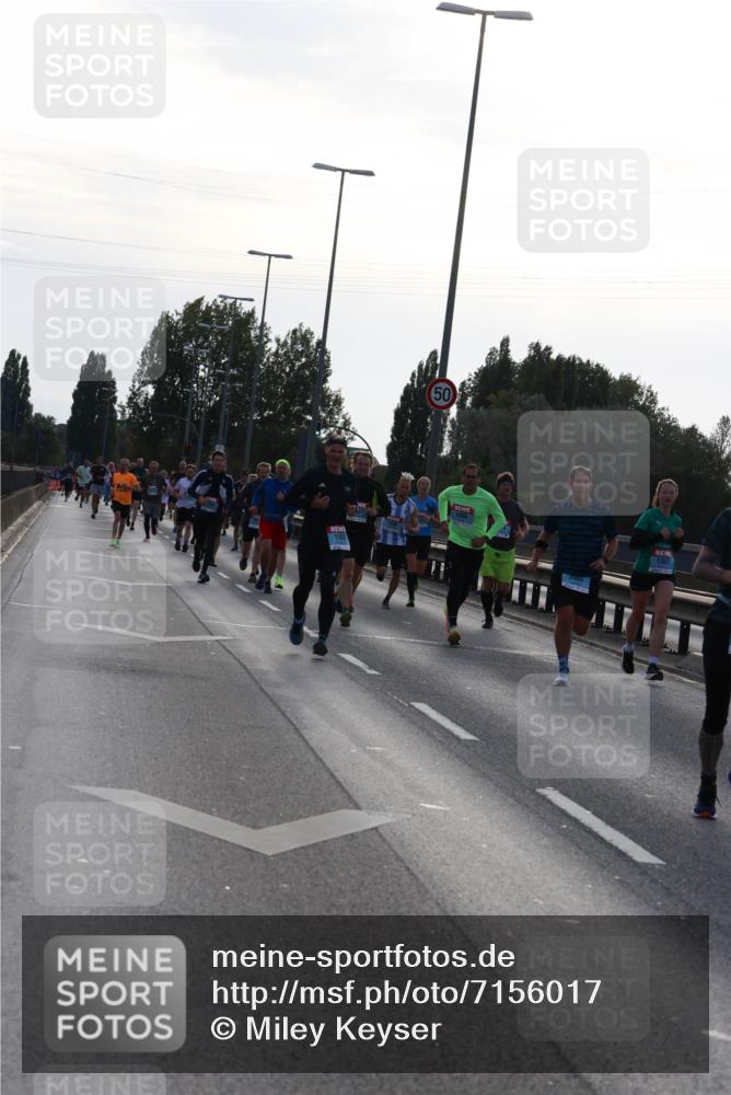 03.10.2024 - Köhlbrandbrückenlauf Miley Keyser http://msf.ph/oto/7156017 03.10.2024 09:12:53 Position 3 50, 1496, 7006, 1327 meine-sportfotos.de