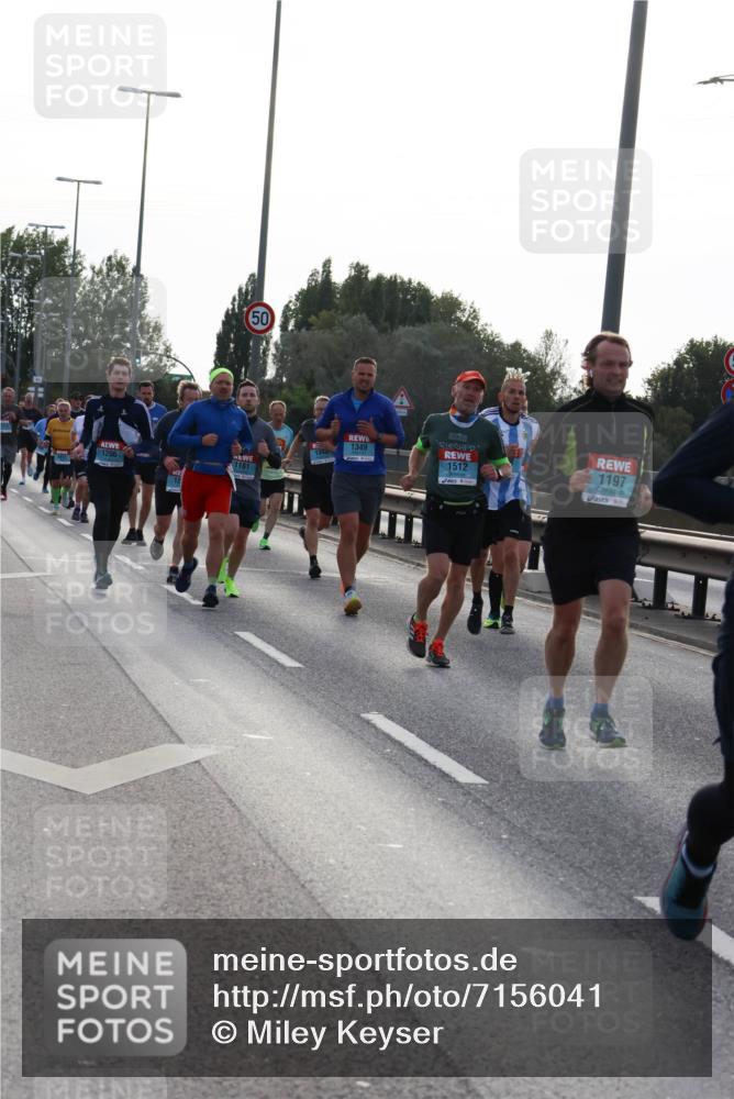03.10.2024 - Köhlbrandbrückenlauf Miley Keyser http://msf.ph/oto/7156041 03.10.2024 09:12:58 Position 3 50, 1349, 1343, 1206, 1161, 1512, 1197 meine-sportfotos.de