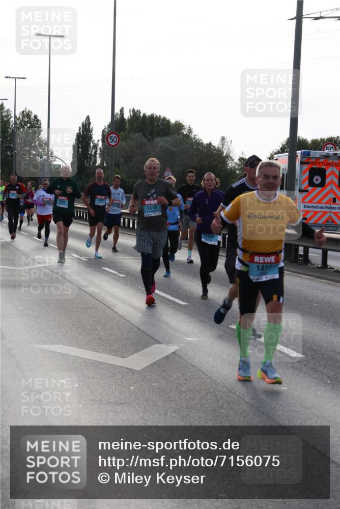 03.10.2024 - Köhlbrandbrückenlauf Miley Keyser http://msf.ph/oto/7156075 03.10.2024 09:13:09 Position 3 1384, 1095, 50, 1416, 12, 1166, 50, 1417, 4053 meine-sportfotos.de