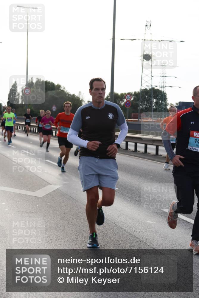 03.10.2024 - Köhlbrandbrückenlauf Miley Keyser http://msf.ph/oto/7156124 03.10.2024 09:13:19 Position 3 1075, 50, 14 meine-sportfotos.de