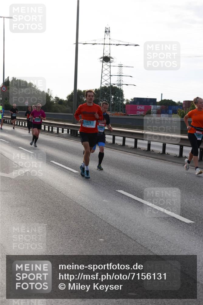 03.10.2024 - Köhlbrandbrückenlauf Miley Keyser http://msf.ph/oto/7156131 03.10.2024 09:13:21 Position 3 50, 1075, 3468, 1462 meine-sportfotos.de