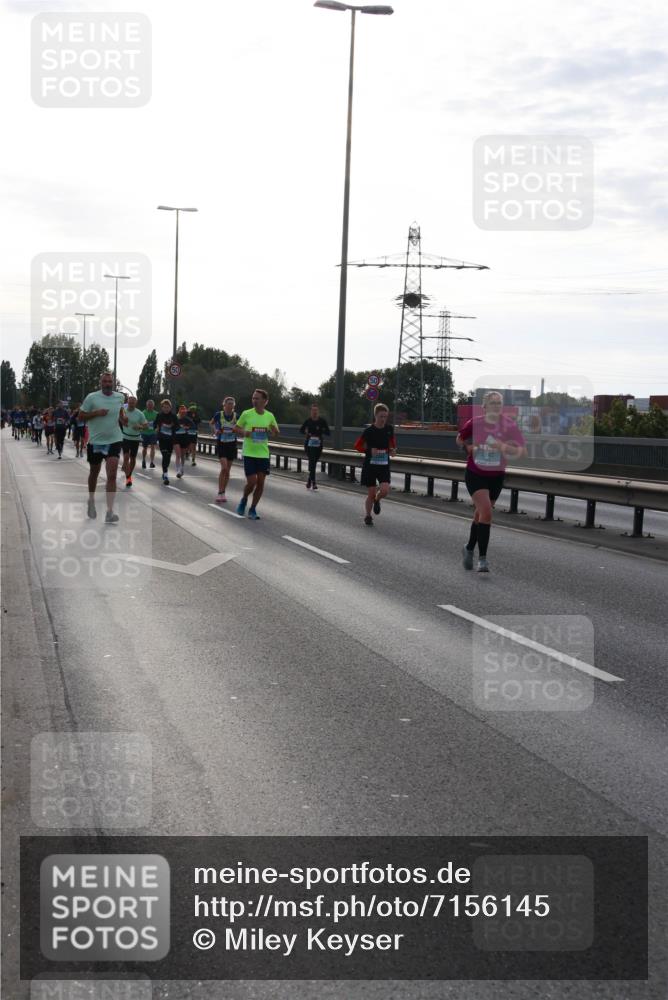 03.10.2024 - Köhlbrandbrückenlauf Miley Keyser http://msf.ph/oto/7156145 03.10.2024 09:13:24 Position 3 1242 meine-sportfotos.de