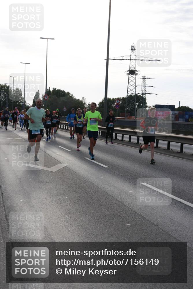 03.10.2024 - Köhlbrandbrückenlauf Miley Keyser http://msf.ph/oto/7156149 03.10.2024 09:13:25 Position 3 1420, 1257, 1189, 344 meine-sportfotos.de