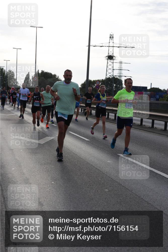 03.10.2024 - Köhlbrandbrückenlauf Miley Keyser http://msf.ph/oto/7156154 03.10.2024 09:13:26 Position 3 1222, 1317, 1257, 1189 meine-sportfotos.de
