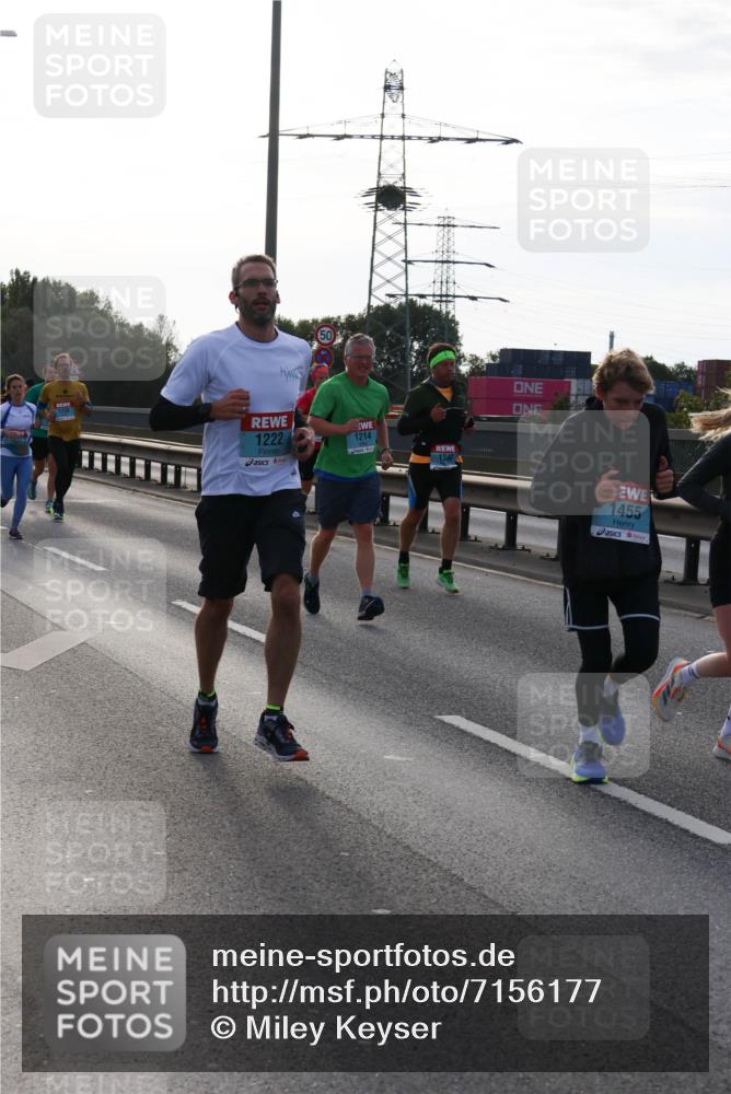 03.10.2024 - Köhlbrandbrückenlauf Miley Keyser http://msf.ph/oto/7156177 03.10.2024 09:13:31 Position 3 1222, 50, 1214, 1340, 1455 meine-sportfotos.de