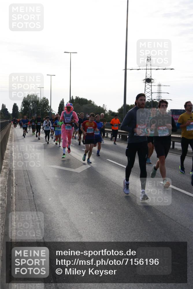 03.10.2024 - Köhlbrandbrückenlauf Miley Keyser http://msf.ph/oto/7156196 03.10.2024 09:13:35 Position 3 1478, 3737, 26, 1498, 1256 meine-sportfotos.de