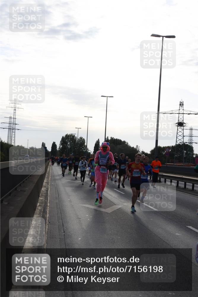 03.10.2024 - Köhlbrandbrückenlauf Miley Keyser http://msf.ph/oto/7156198 03.10.2024 09:13:36 Position 3 1478, 3737 meine-sportfotos.de