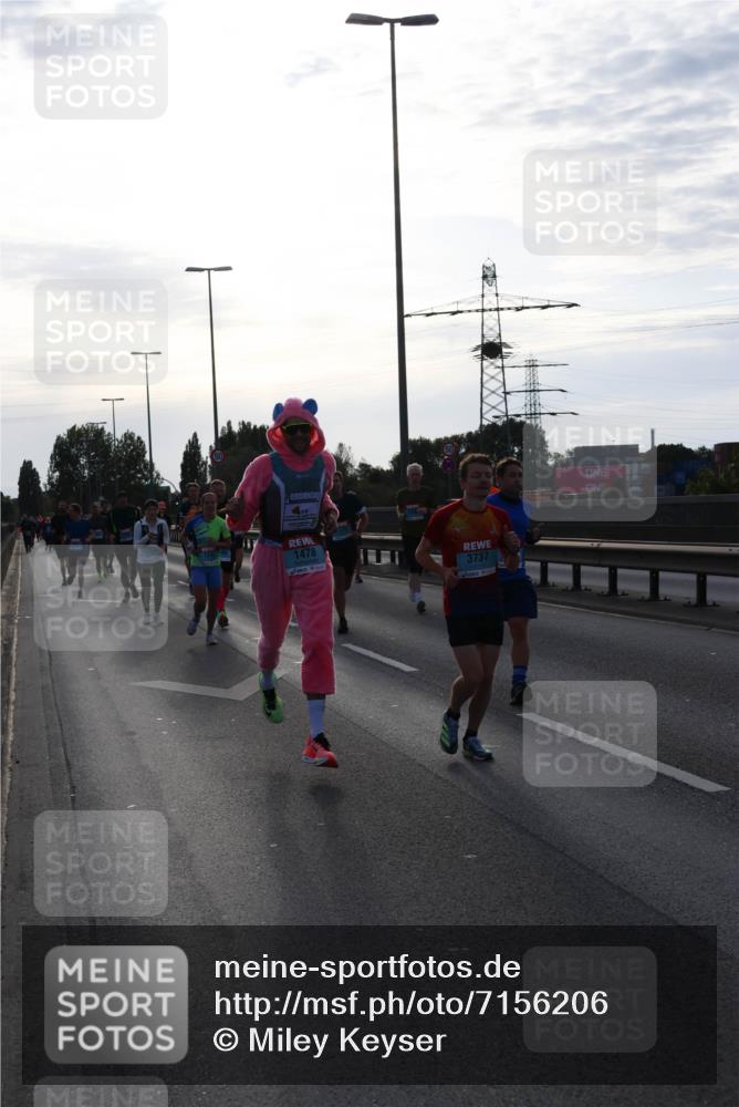 03.10.2024 - Köhlbrandbrückenlauf Miley Keyser http://msf.ph/oto/7156206 03.10.2024 09:13:37 Position 3 1111, 1478, 3737 meine-sportfotos.de