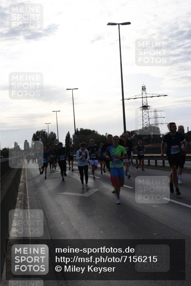 03.10.2024 - Köhlbrandbrückenlauf Miley Keyser http://msf.ph/oto/7156215 03.10.2024 09:13:39 Position 3 1263, 1179 meine-sportfotos.de