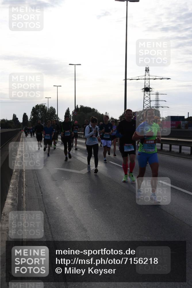 03.10.2024 - Köhlbrandbrückenlauf Miley Keyser http://msf.ph/oto/7156218 03.10.2024 09:13:40 Position 3 1239, 1487, 1263 meine-sportfotos.de